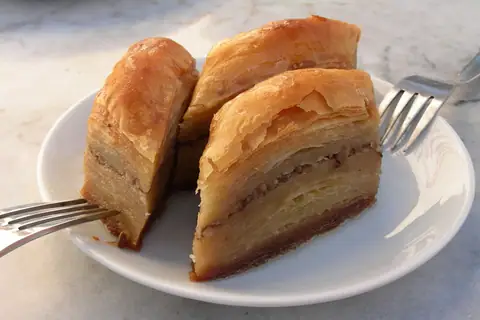 Lara Patisserie photo 2